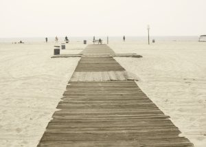 Pastellfarben zeichnen dieses Bild vom Steg in Los Angeles aus