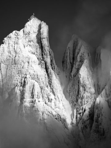 Das Bild »Der Berg« von Roland Wagner