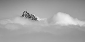 Das Bild »Gipfel und Wolke« von Roland Wagner